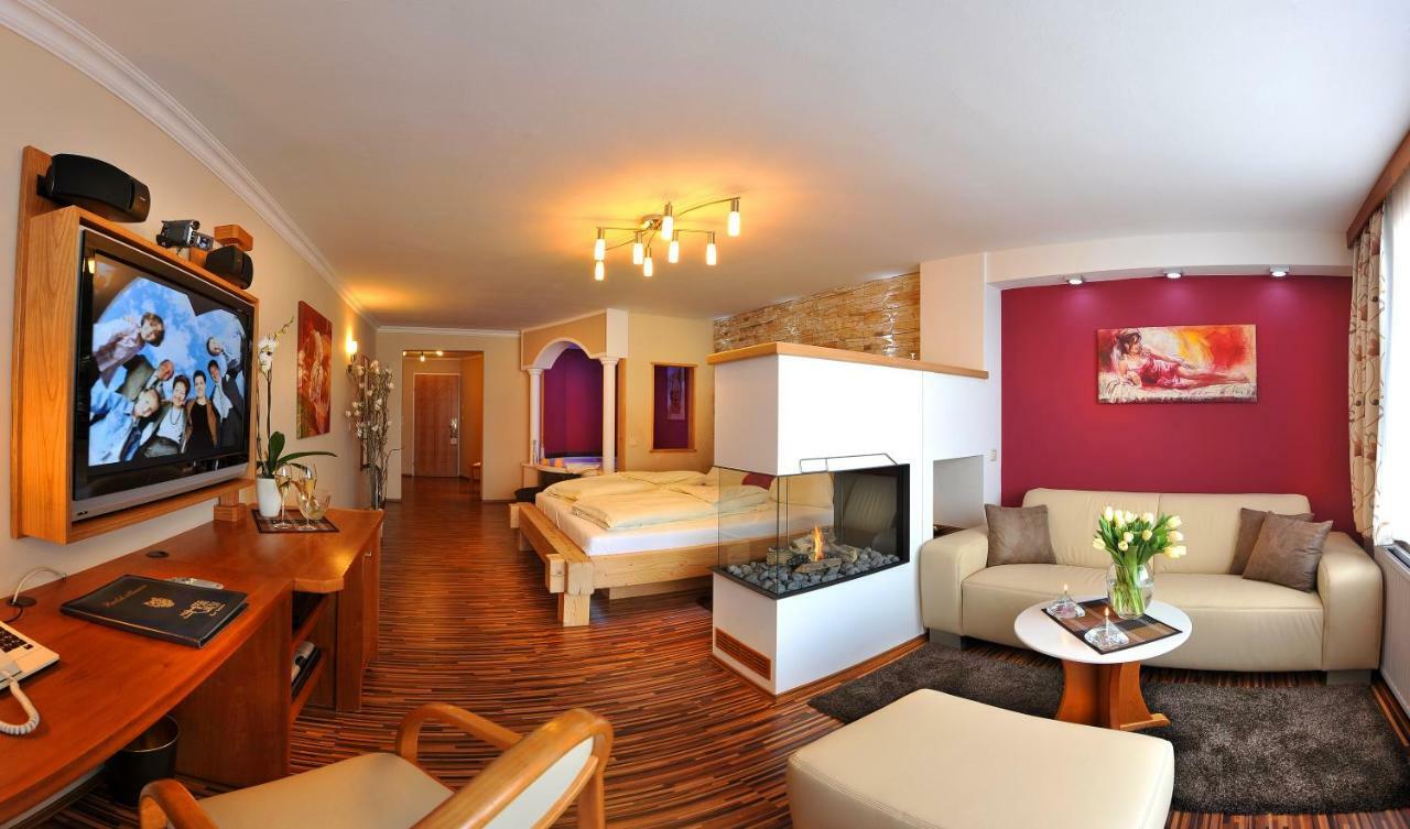Hotel Winzer Wellness & Kuscheln Санкт-Георген-им-Аттергау Экстерьер фото