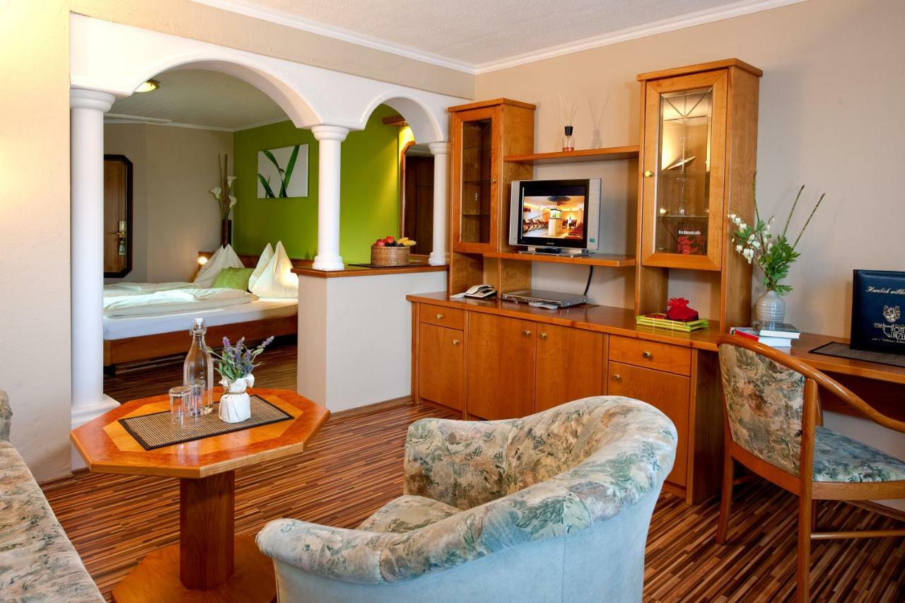 Hotel Winzer Wellness & Kuscheln Санкт-Георген-им-Аттергау Экстерьер фото